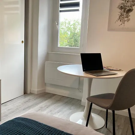 Aux 4 Logis Appart-hotel - Le Flore - Petit Dejeuner Inclus 1ere Nuit Foix