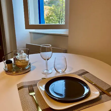 Aux 4 Logis - Le Flore - Petit Dejeuner Offert 1ere Nuit Aparthotel