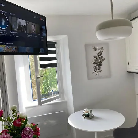 Aux 4 Logis Appart-hotel - Le Flore - Petit Déjeuner Inclus 1ère Nuit Foix